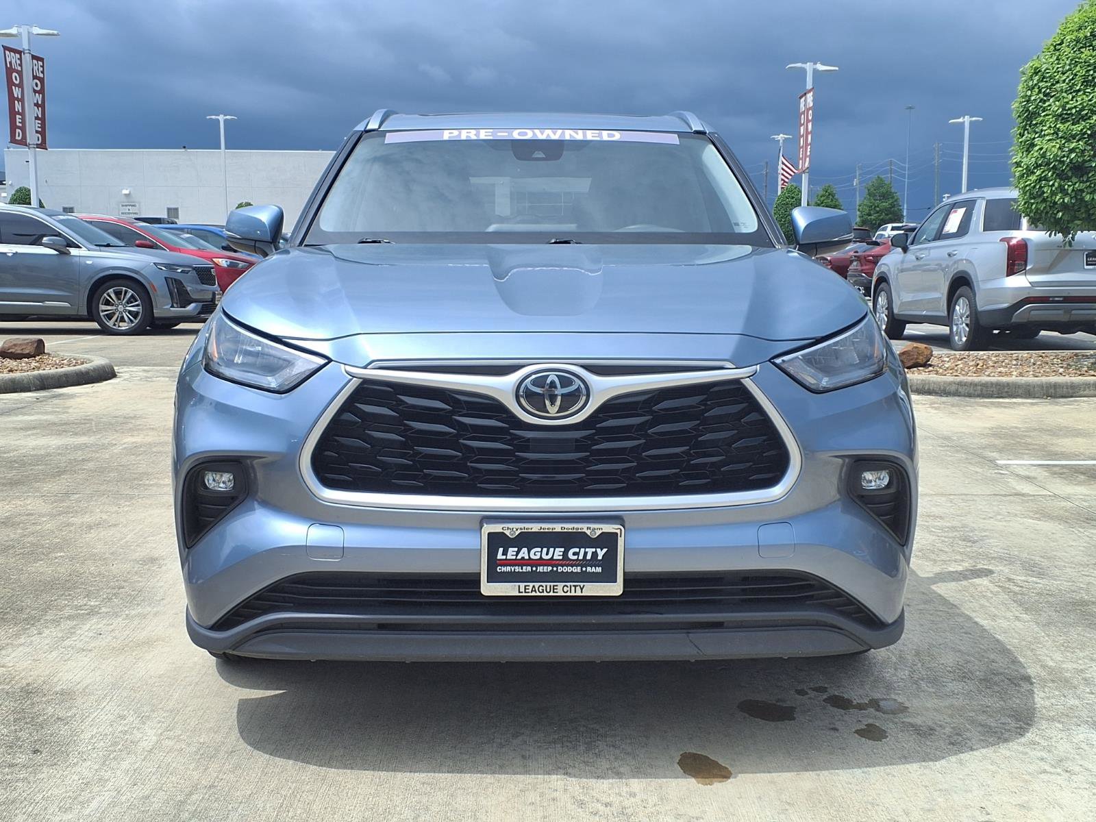 Used 2020 Toyota Highlander XLE FWD image 5