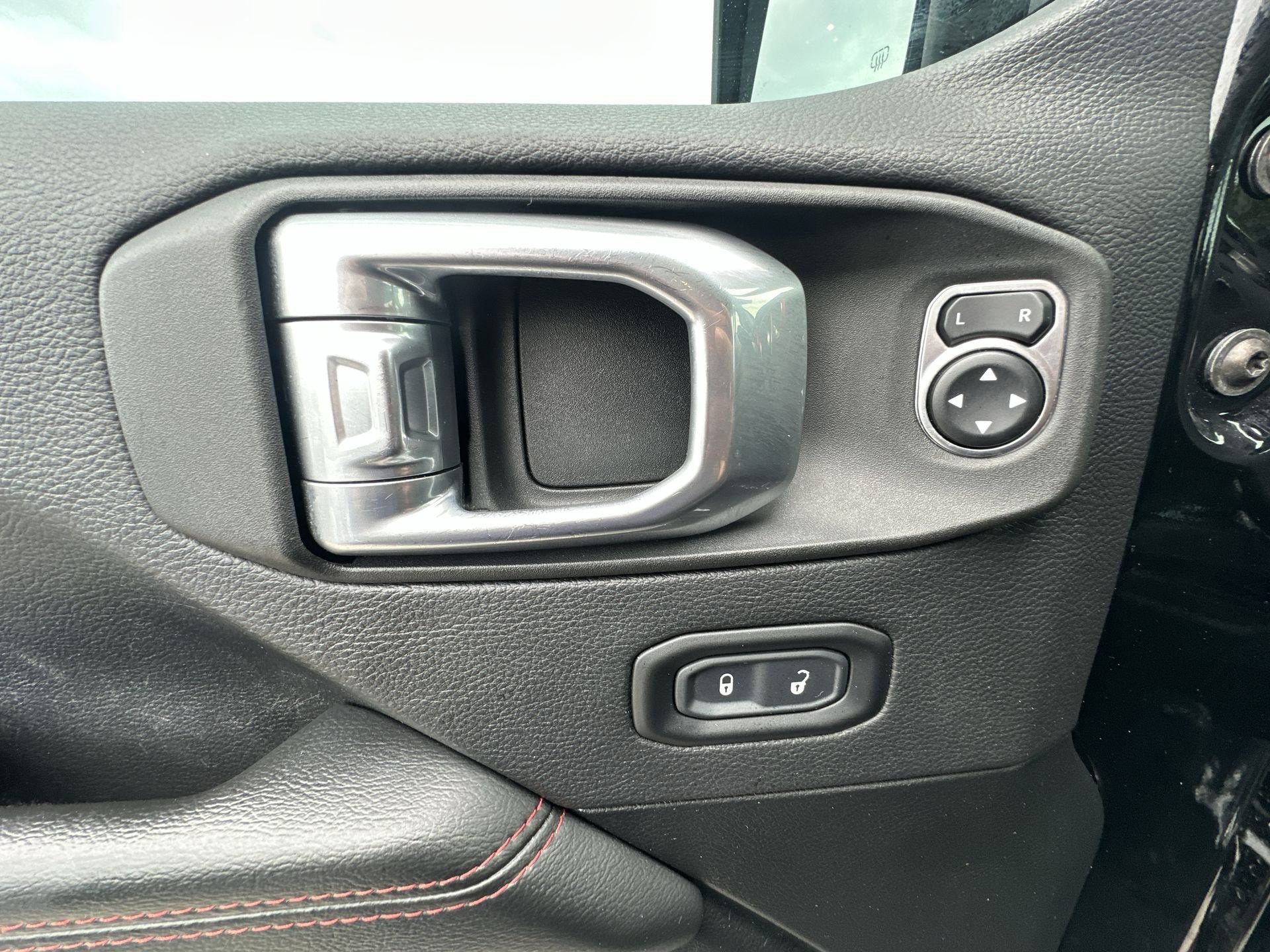 Used 2021 Jeep Wrangler Unlimited Rubicon image 15