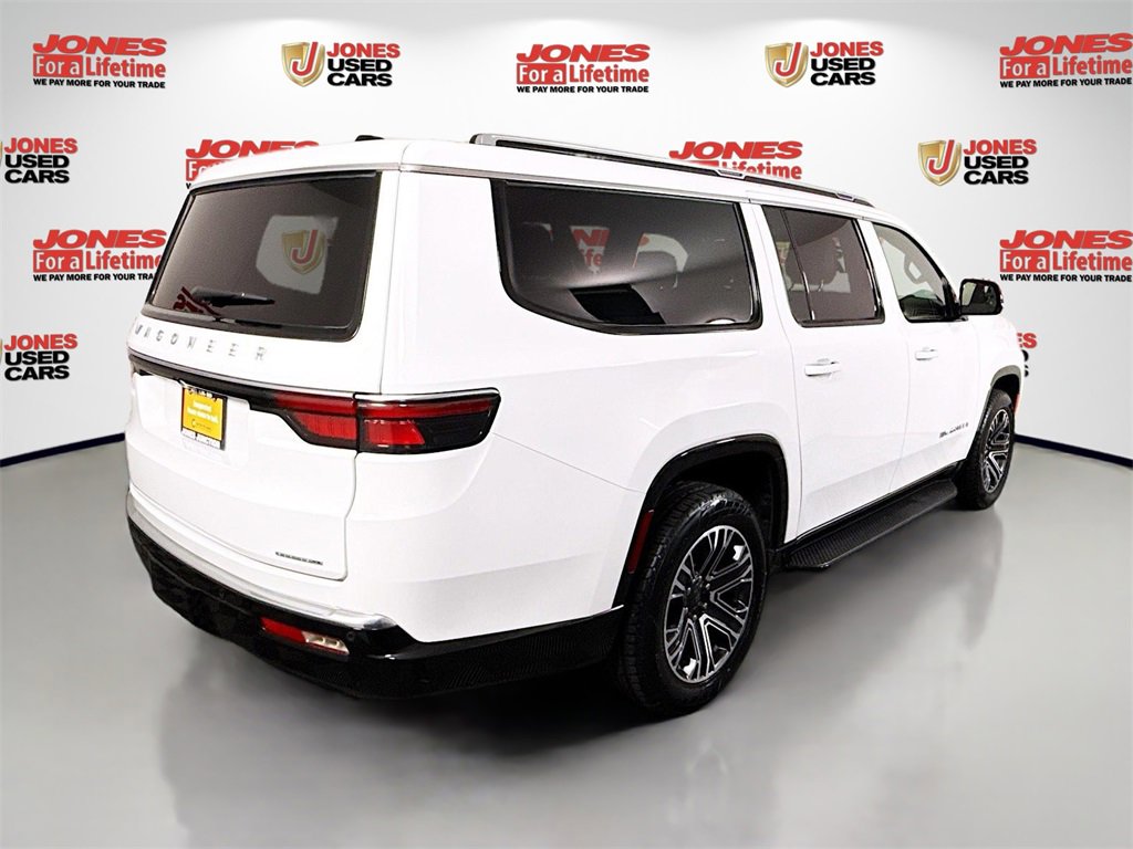 Used 2024 Jeep Wagoneer L Series II w/ Flexible Seating Group image 17