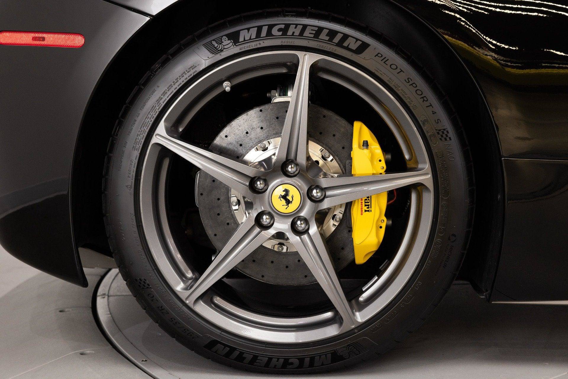 Certified 2015 Ferrari 458 Italia Coupe RWD image 16