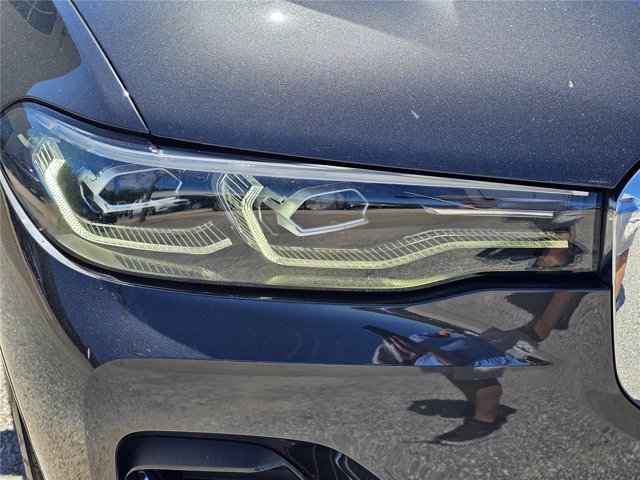 Used 2022 BMW X7 xDrive40i w/ Luxury Seating Package AWD/4WD image 13
