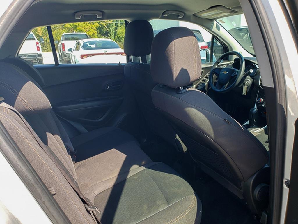 Used 2017 Chevrolet Trax LS image 27