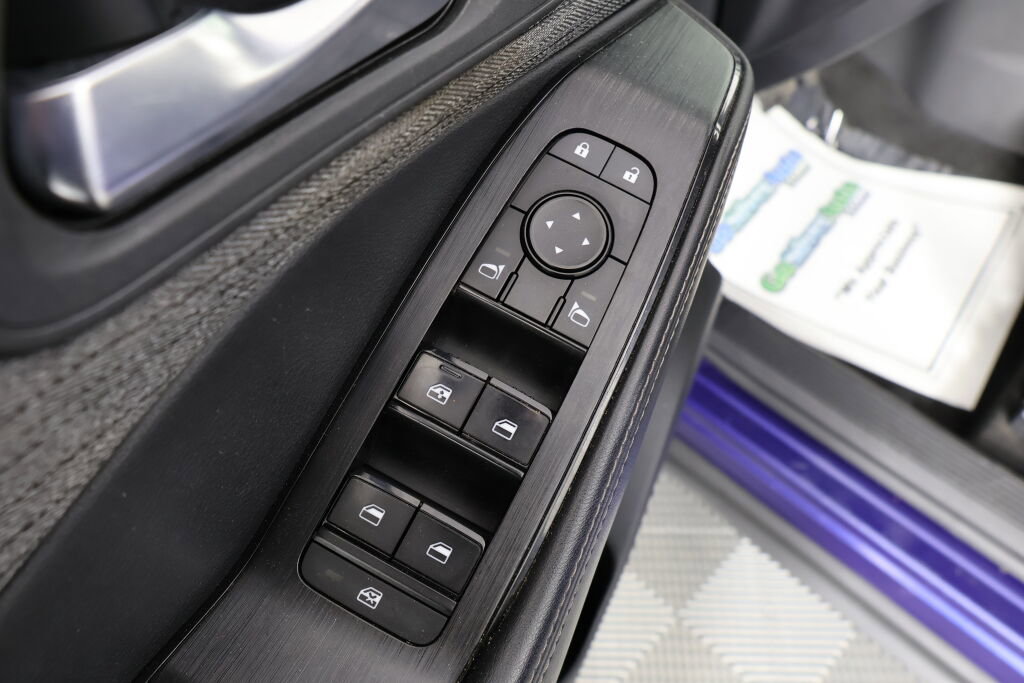 Used 2021 Nissan Rogue SV image 31