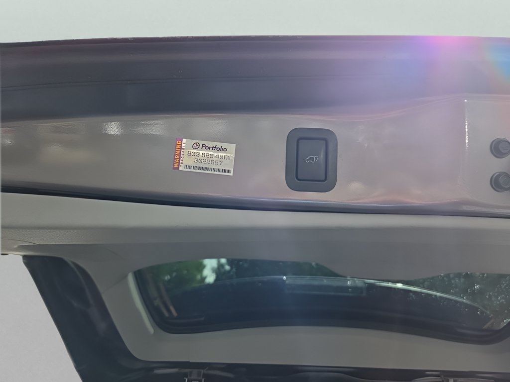 Used 2019 Toyota Highlander XLE w/ Carpet Mat Package (TMS) AWD/4WD image 11