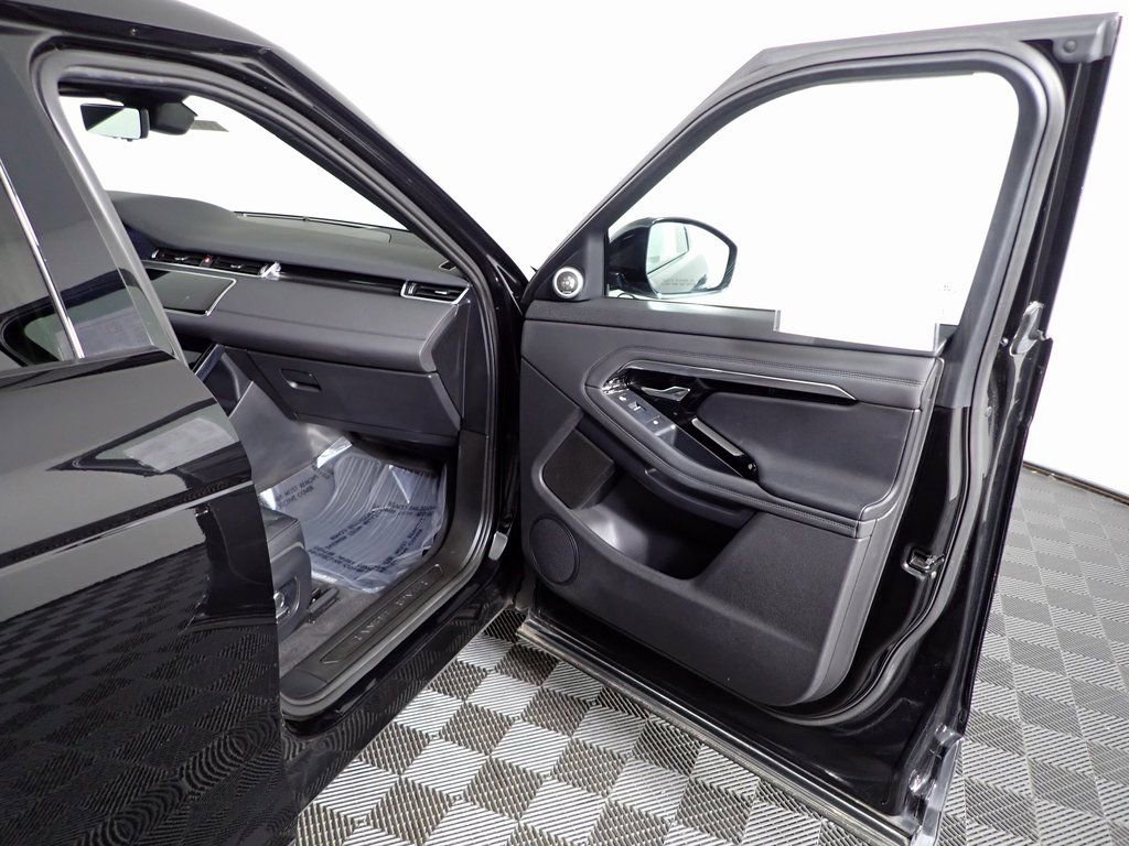 Used 2022 Land Rover Range Rover Evoque SE image 37