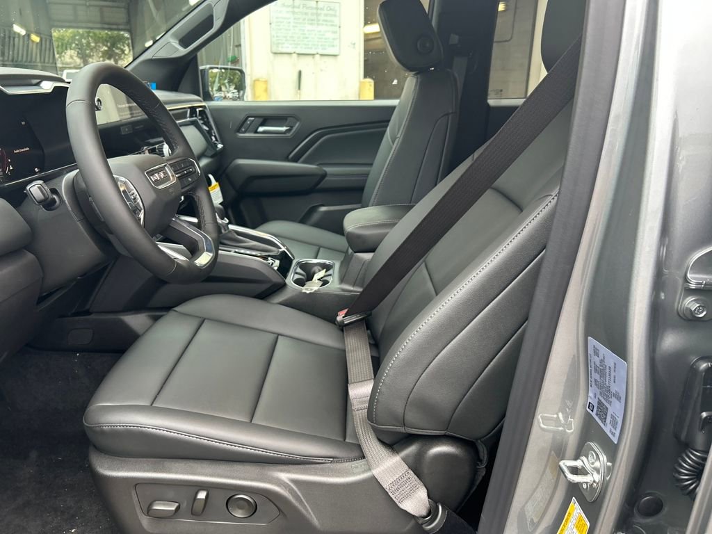 New 2026 GMC Canyon Elevation w/ Convenience Package image 15