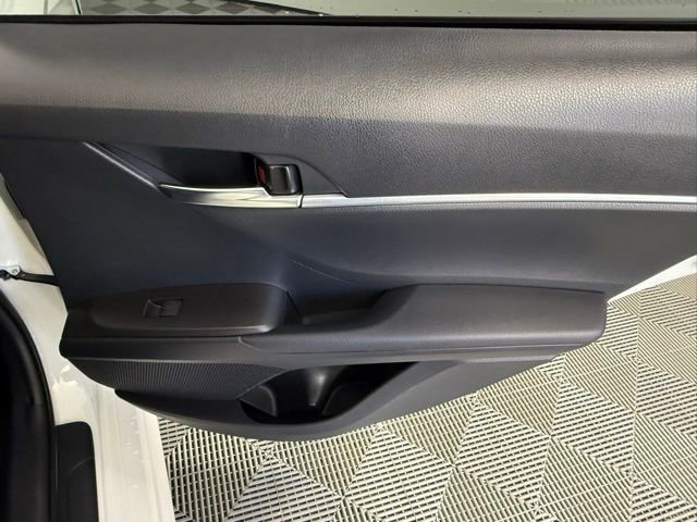 Used 2022 Toyota Camry SE image 41