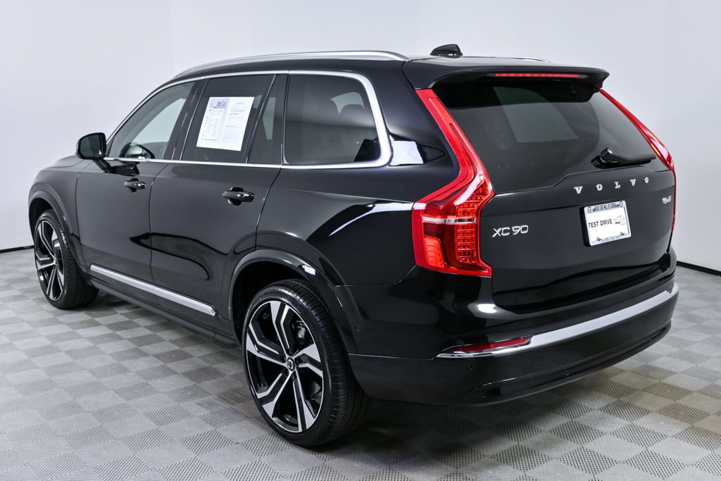 Certified 2024 Volvo XC90 B6 Ultimate w/ Protection Package image 4