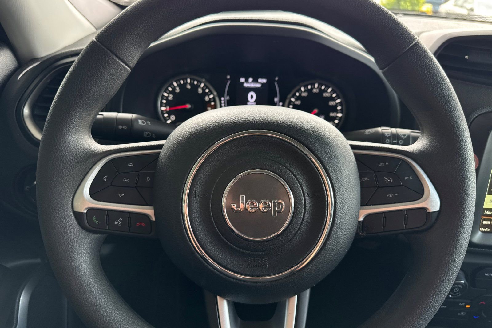 Used 2023 Jeep Renegade Latitude AWD/4WD image 26