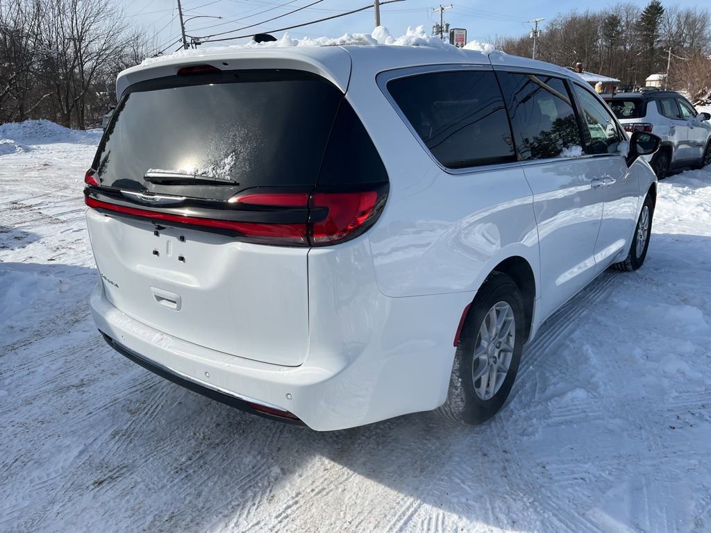 New 2026 Chrysler Pacifica Select FWD image 7