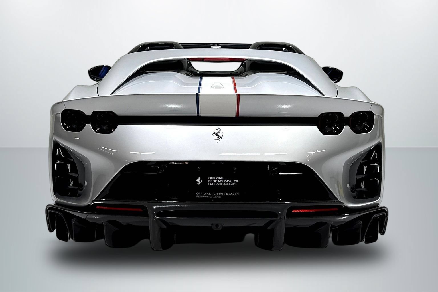 Used 2023 Ferrari 812 Competizione A RWD image 6