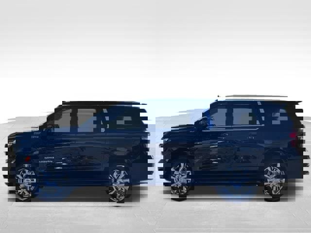 Used 2022 Chevrolet Suburban High Country w/ Premium Package 2 image 7