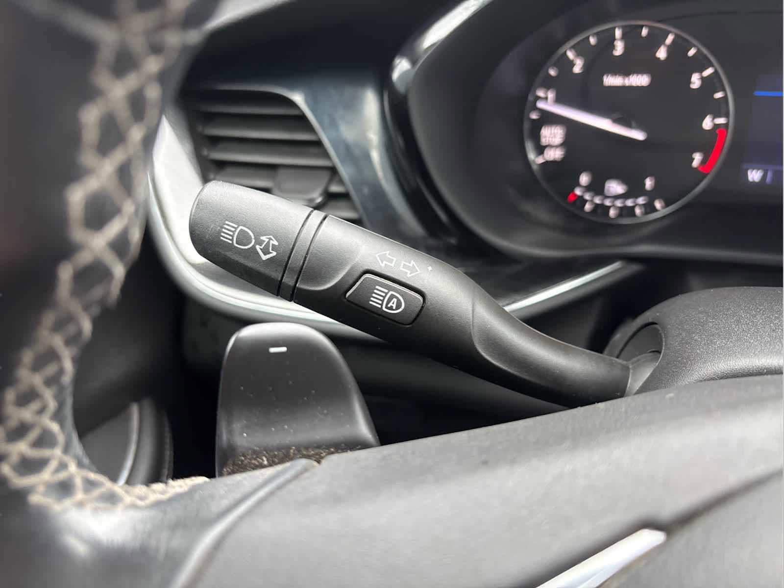 Used 2022 Buick Envision Preferred w/ Safety Package image 25