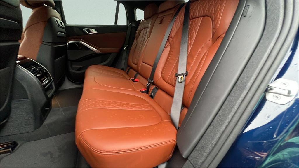 New 2027 BMW X6 xDrive40i w/ Executive Package AWD/4WD image 10