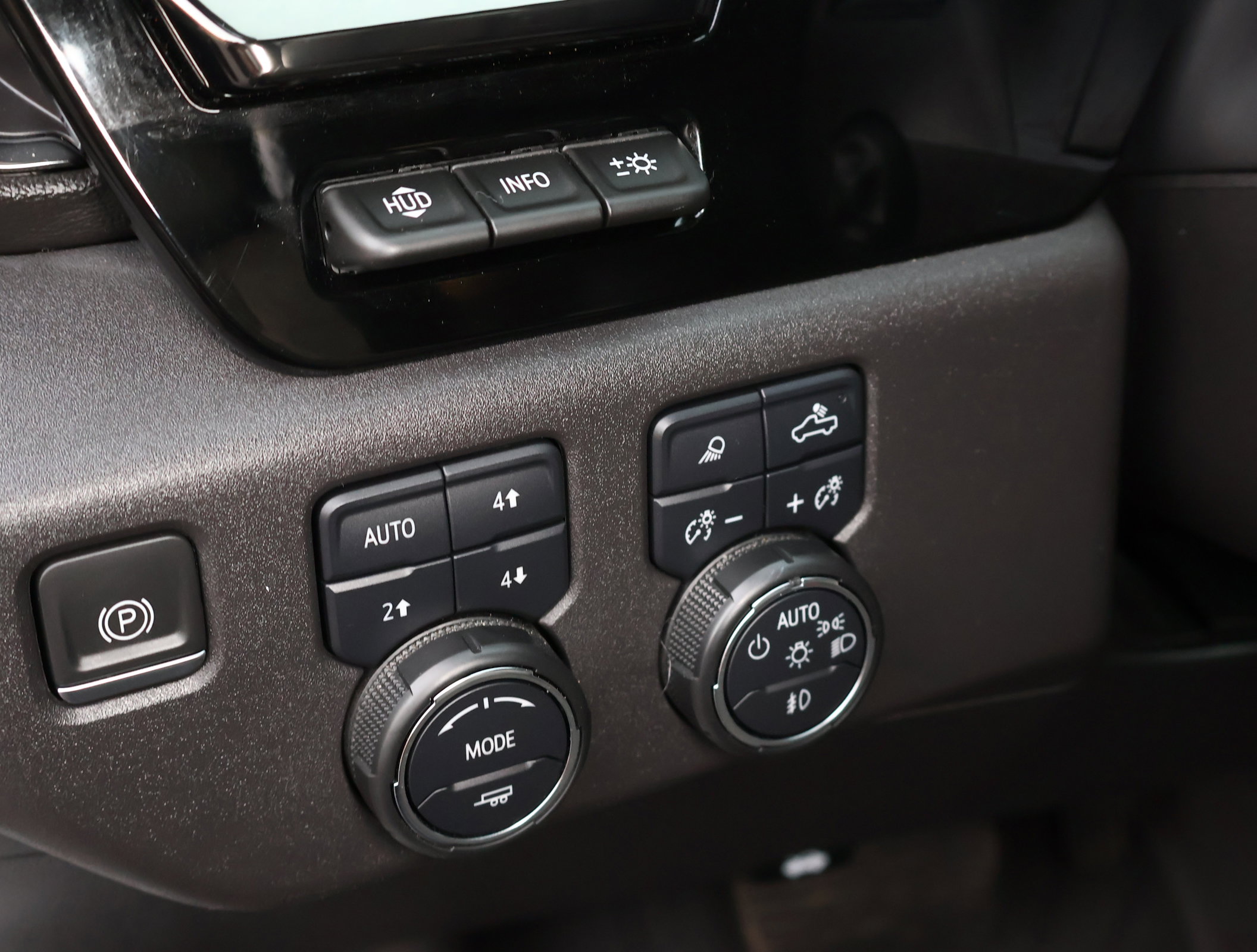 Used 2023 Chevrolet Silverado 1500 ZR2 w/ Technology Package image 14