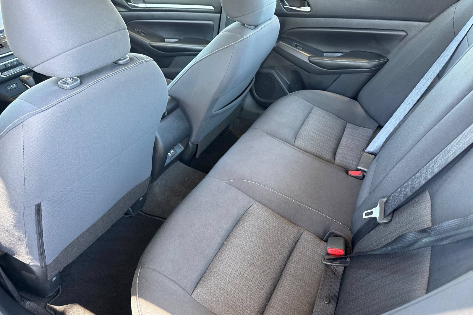 Used 2022 Nissan Altima 2.5 SV FWD image 6