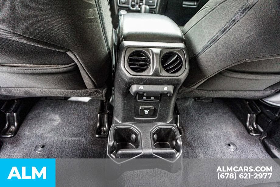 Used 2023 Jeep Gladiator Overland AWD/4WD image 31