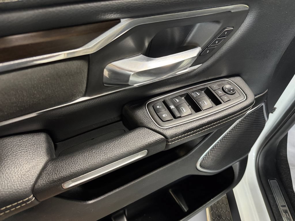 Used 2021 RAM 1500 Laramie AWD/4WD image 14
