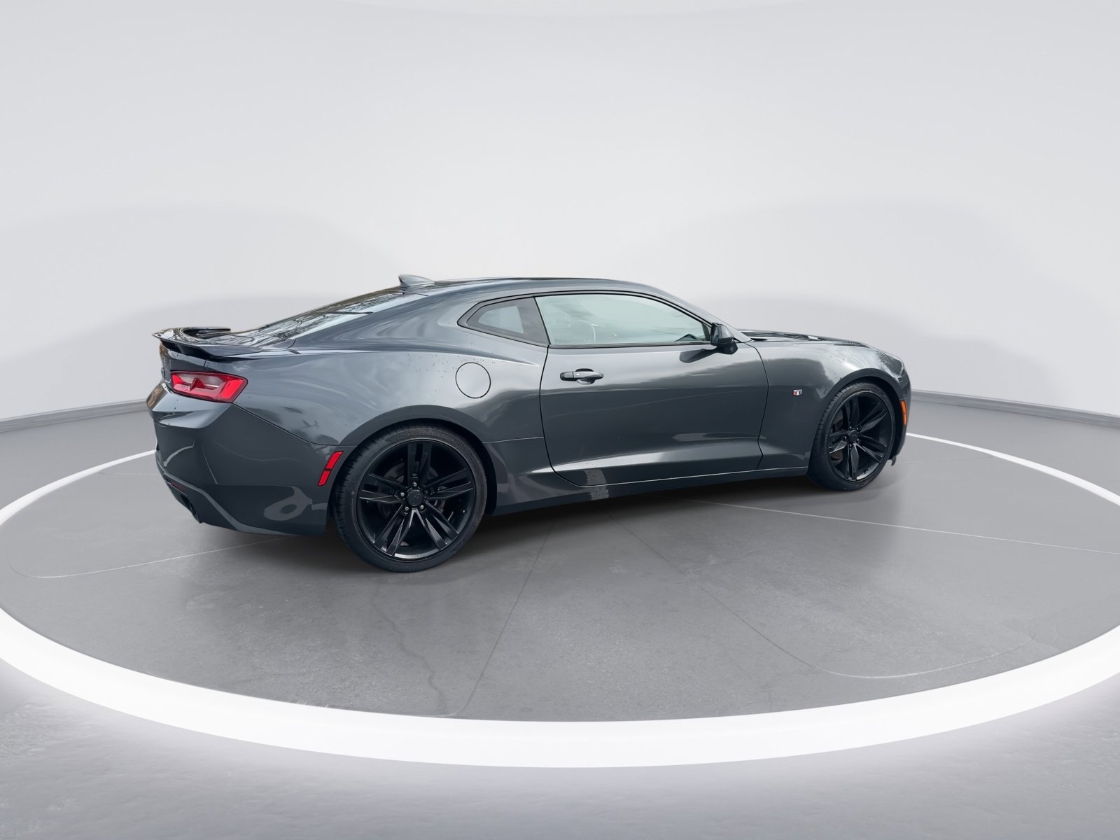 Used 2018 Chevrolet Camaro LT w/ RS Package image 9