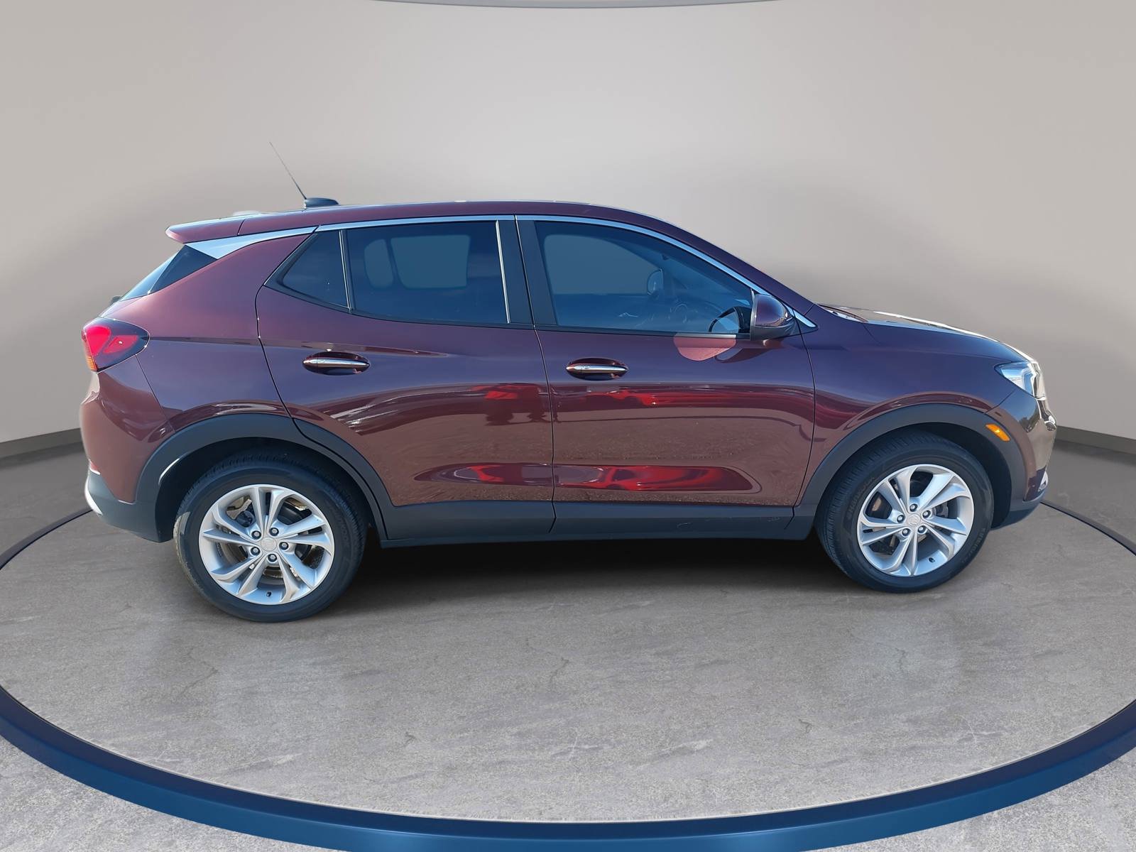 Used 2023 Buick Encore GX Preferred w/ Cold Weather Comfort Package FWD image 4