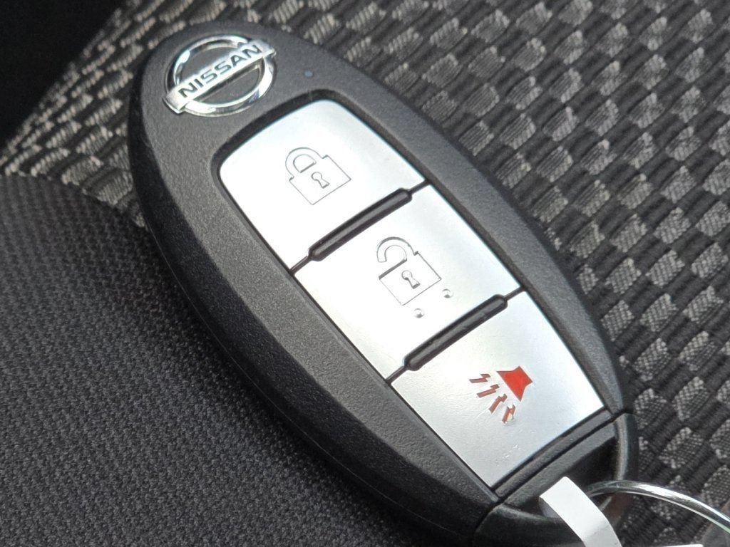 Used 2019 Nissan Rogue Sport SV AWD/4WD image 42