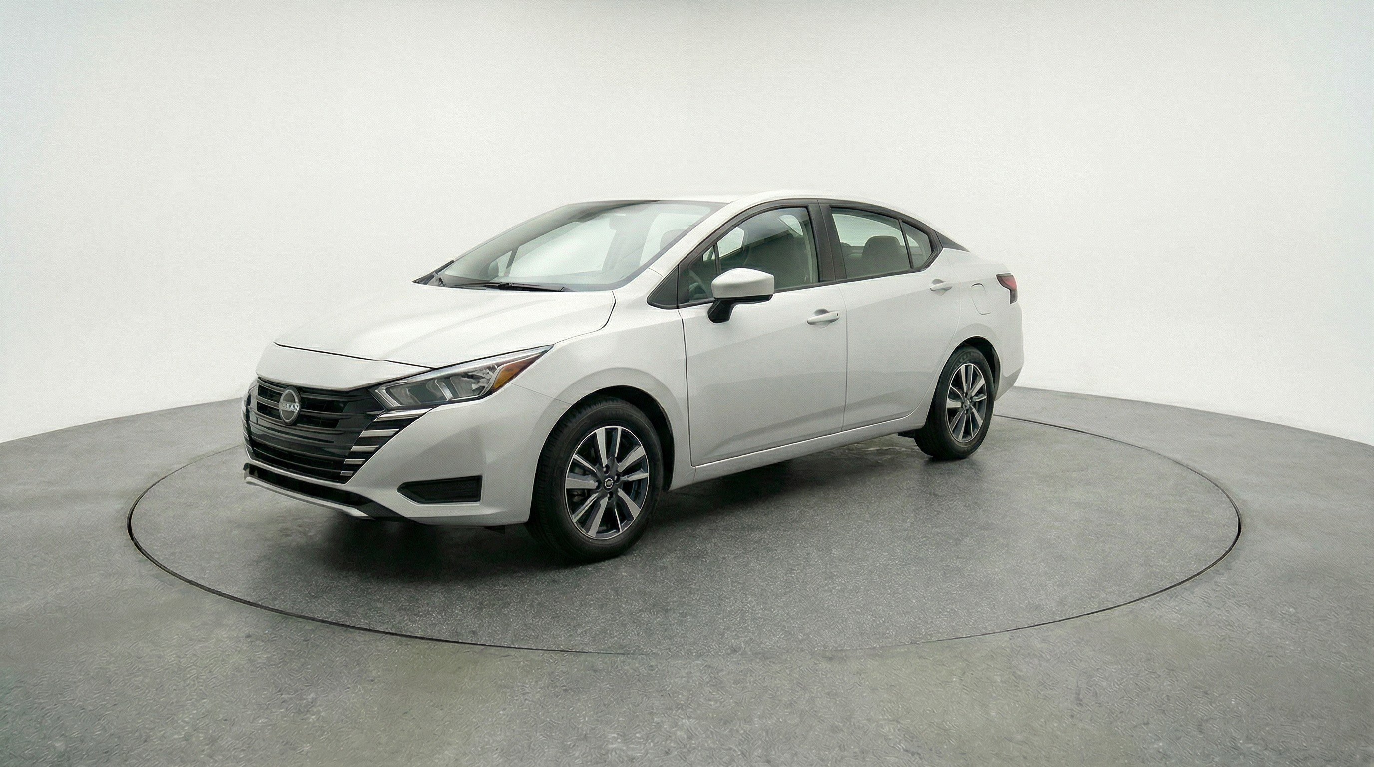Used 2025 Nissan Versa SV FWD image 3