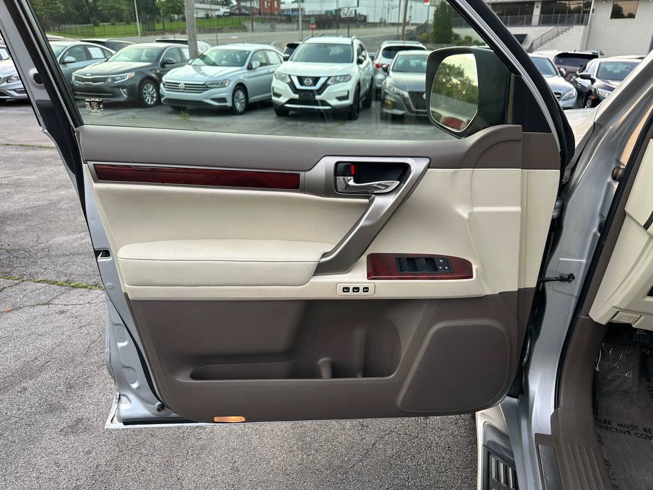 Used 2012 Lexus GX 460 w/ Comfort Plus Pkg AWD/4WD image 18