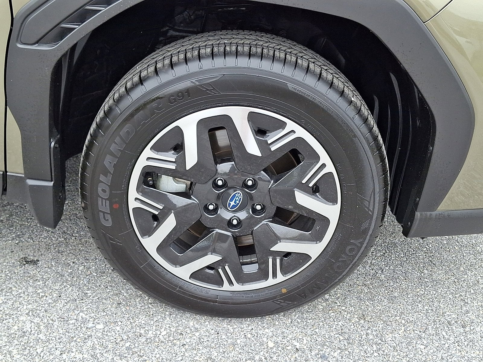 Certified 2025 Subaru Forester Premium AWD/4WD image 8