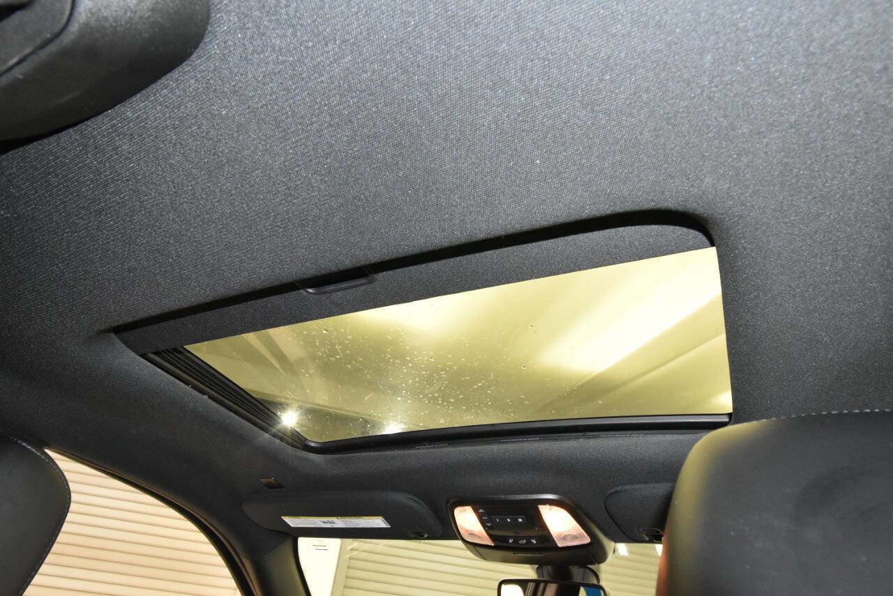 Used 2022 Dodge Durango R/T w/ Blacktop Package image 18