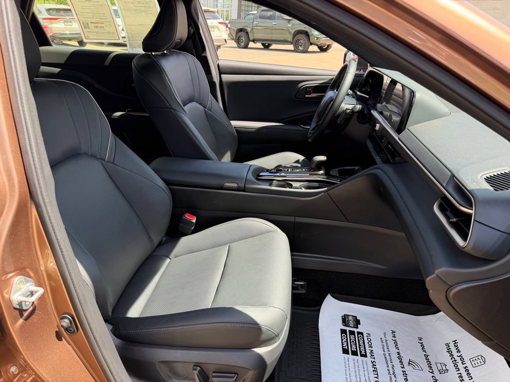 Certified 2025 Toyota Crown Signia AWD/4WD image 39