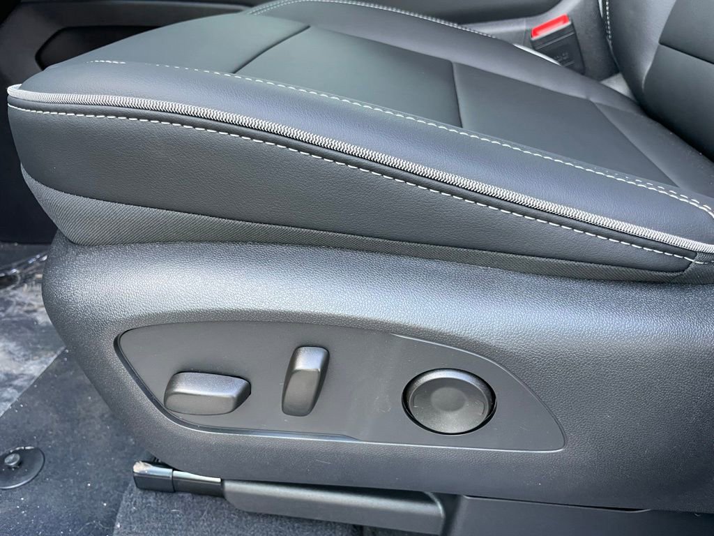 New 2026 Chevrolet Silverado EV LT AWD/4WD image 10