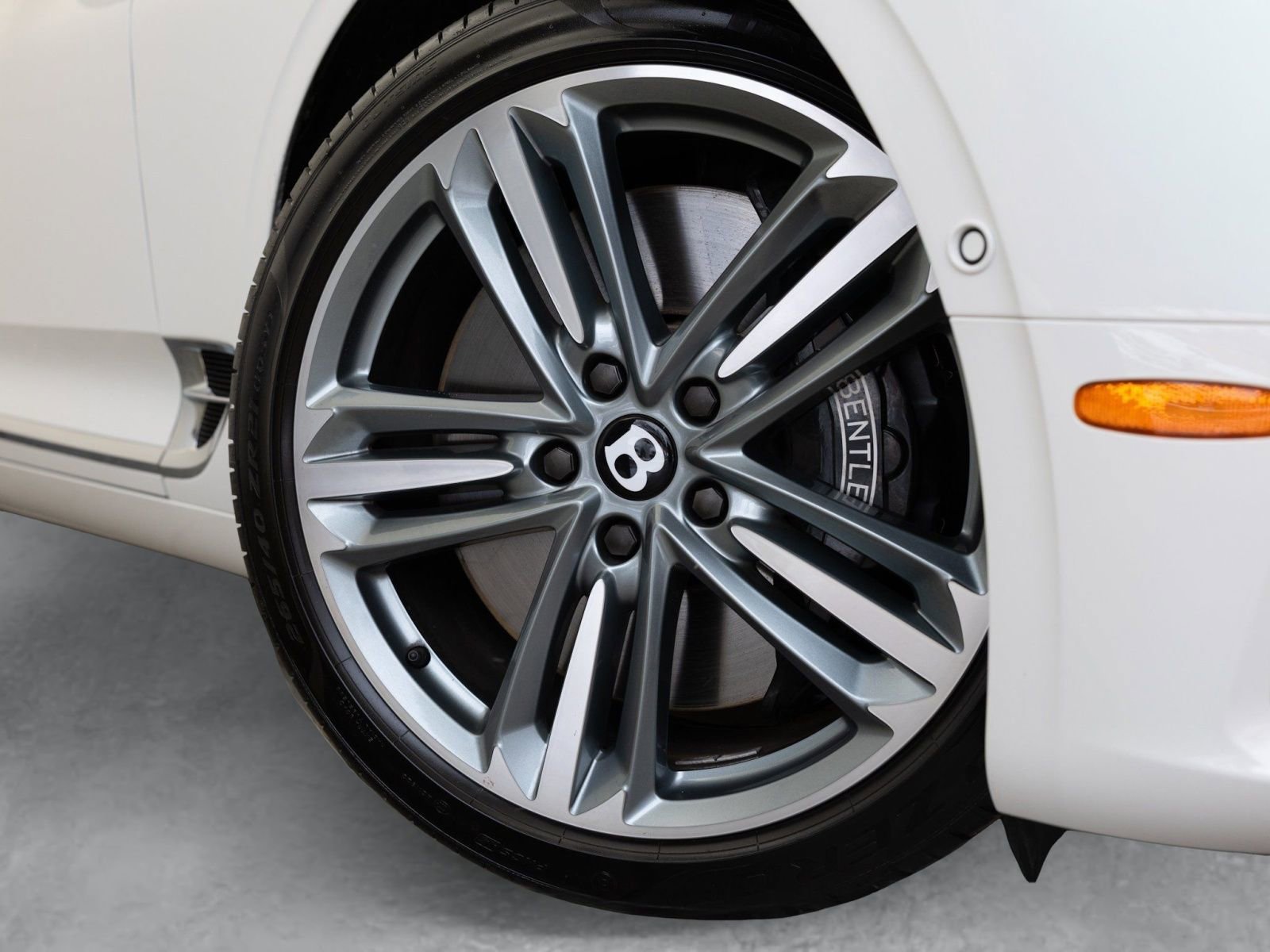 Used 2024 Bentley Continental GT AWD/4WD image 14