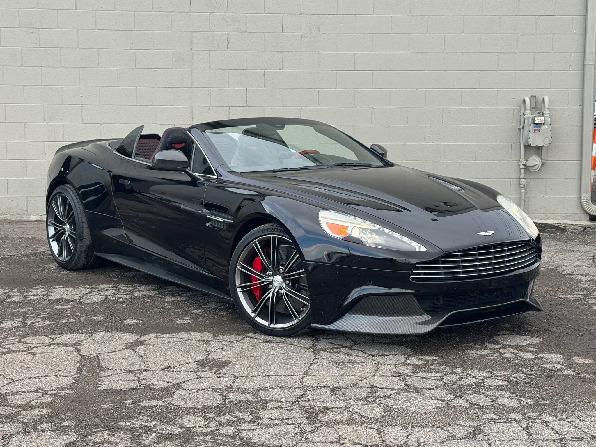 Used 2014 Aston Martin Vanquish Volante RWD image 29