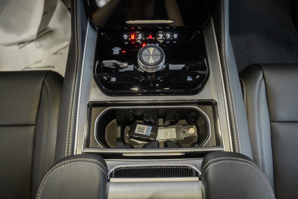 New 2026 Jeep Grand Wagoneer L 4WD image 27