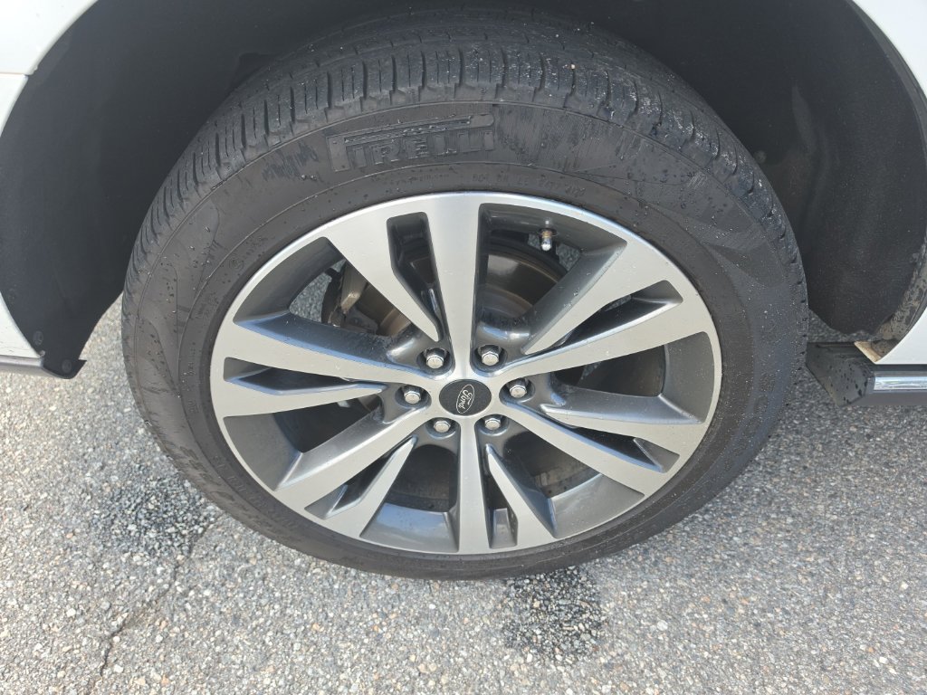 Used 2021 Ford Expedition Limited RWD image 9