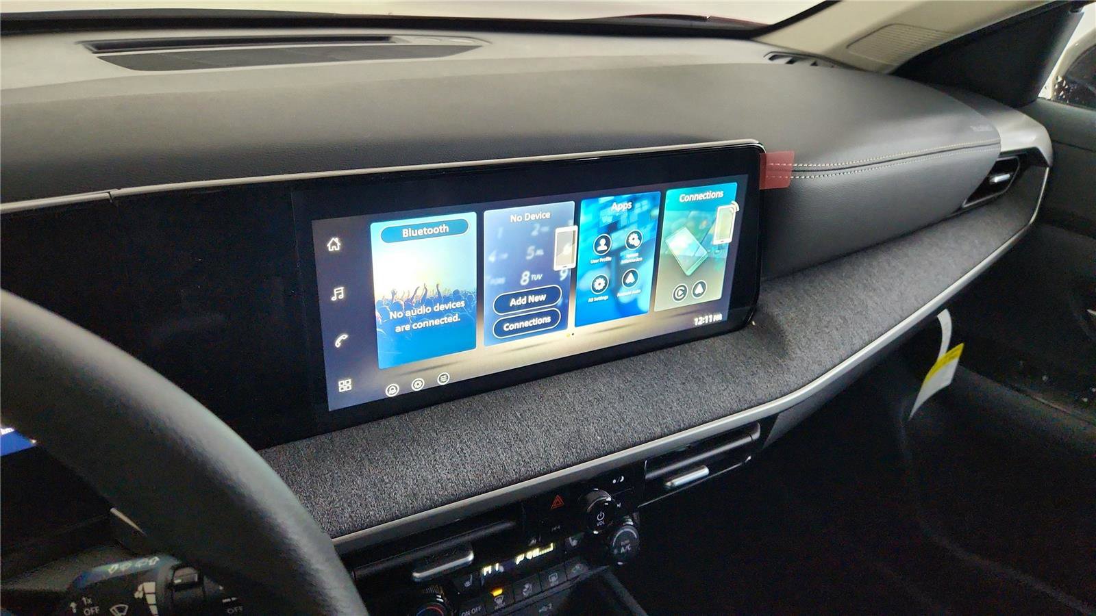 New 2026 Nissan Kicks SV w/ Charging Package image 30