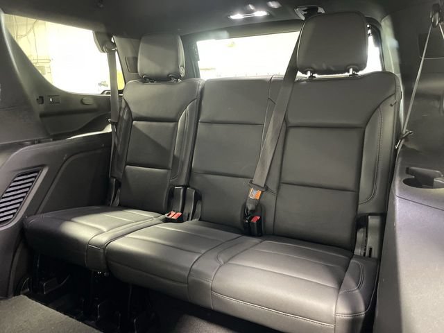 Used 2022 Chevrolet Tahoe LT w/ Luxury Package AWD/4WD image 26