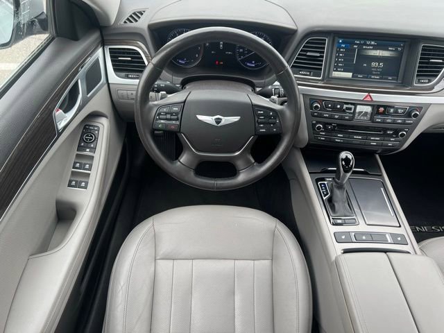 Used 2015 Hyundai Genesis 3.8 image 14