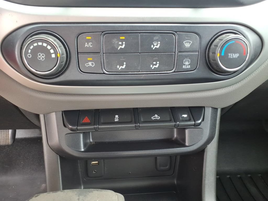 Used 2015 Chevrolet Colorado LT w/ LT Convenience Package RWD image 23