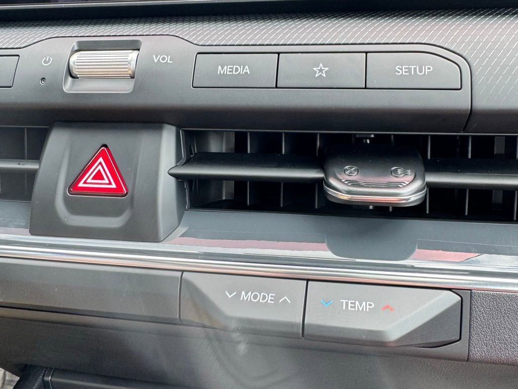 New 2025 Kia K4 GT-Line image 22