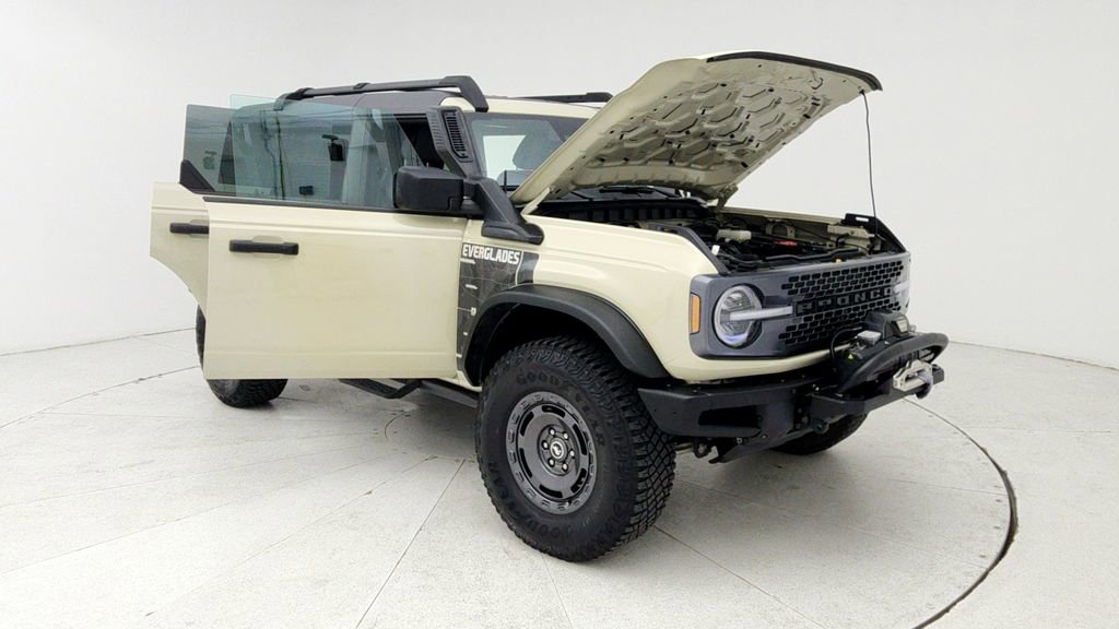 Used 2022 Ford Bronco Everglades image 10