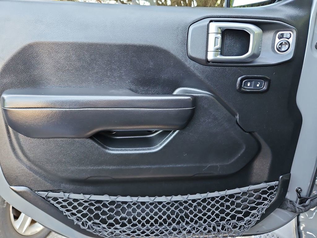 Used 2019 Jeep Wrangler Sport AWD/4WD image 24