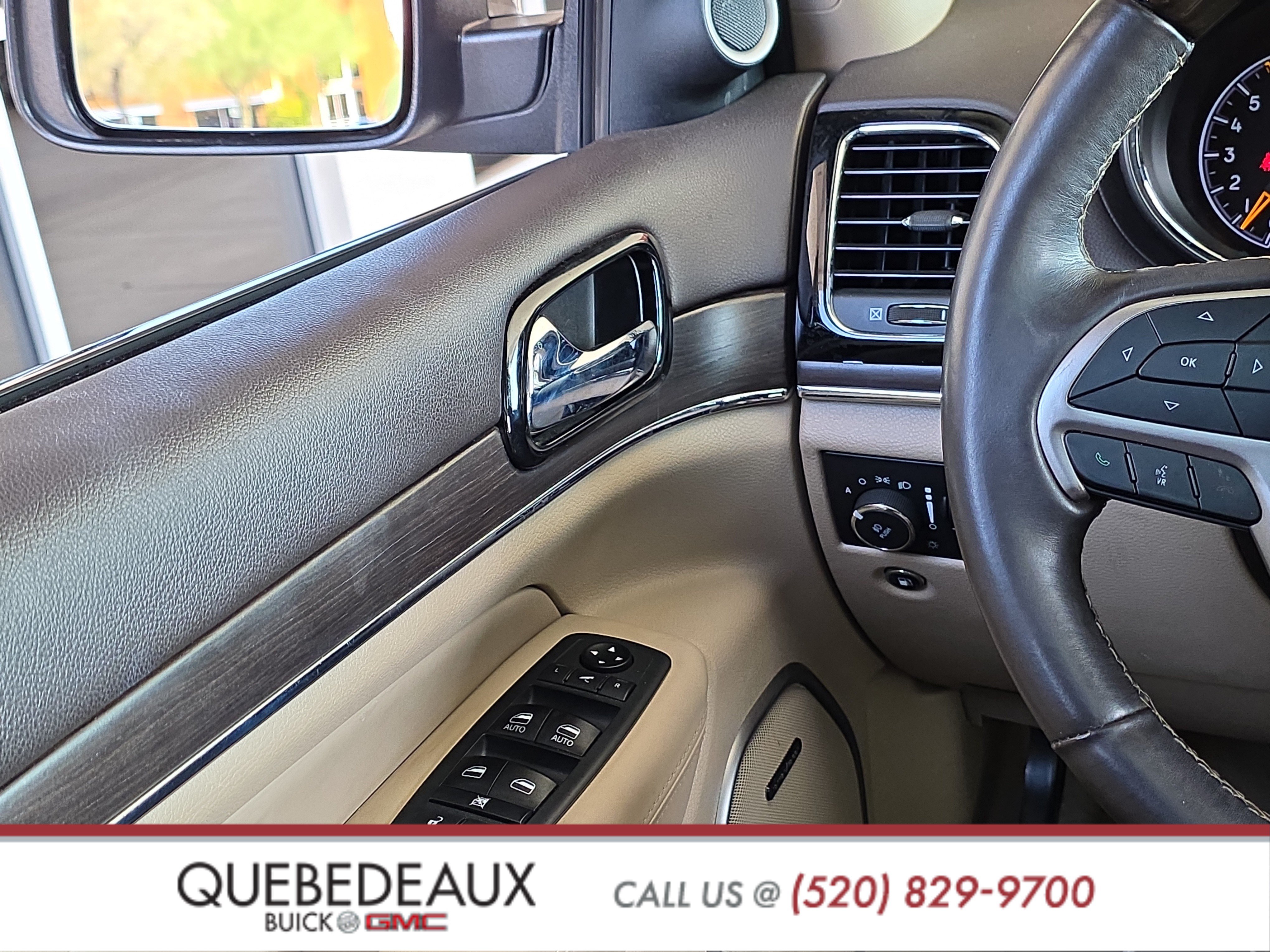 Used 2020 Jeep Grand Cherokee Overland AWD/4WD image 23