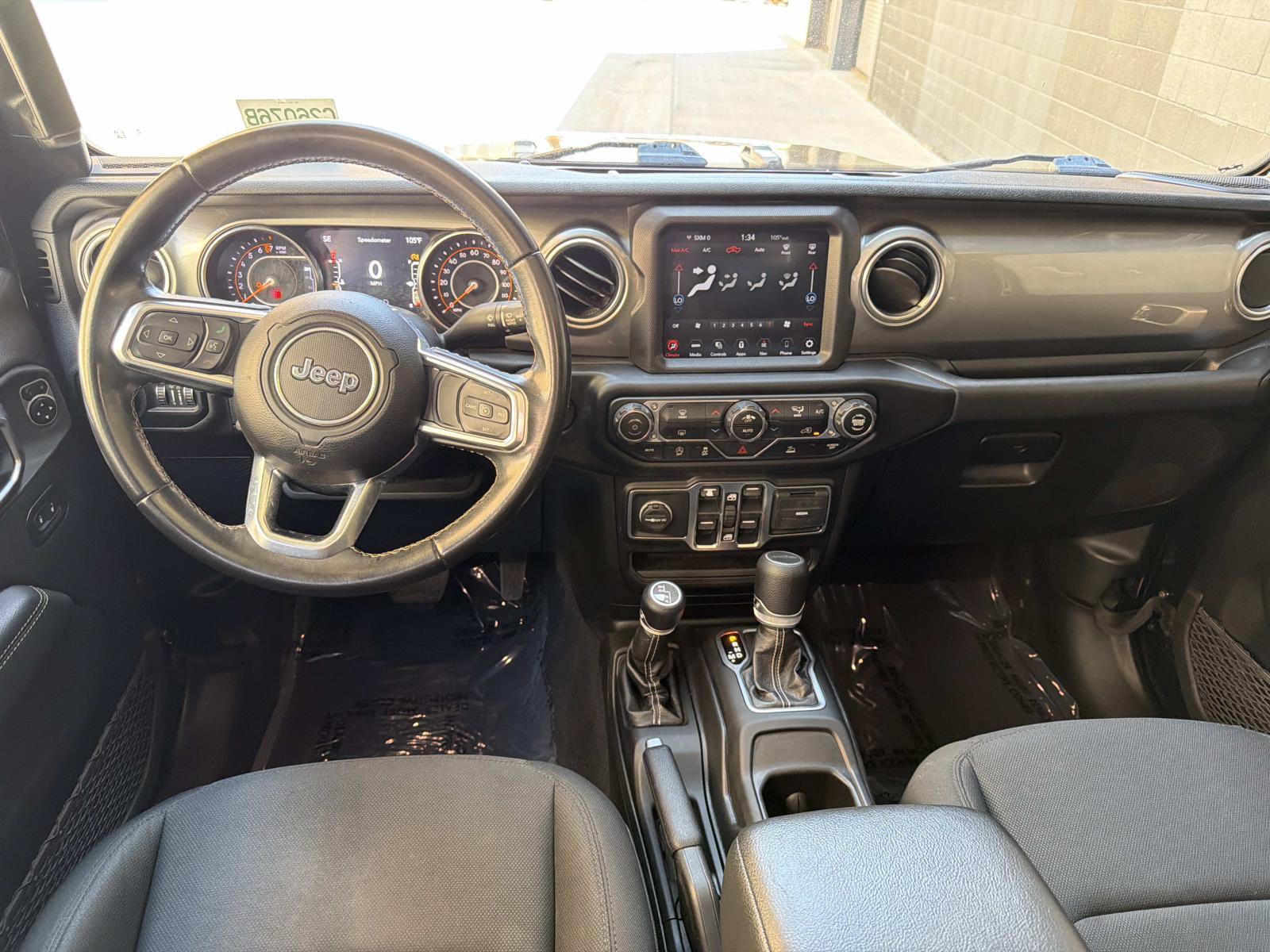 Used 2020 Jeep Gladiator Overland AWD/4WD image 8