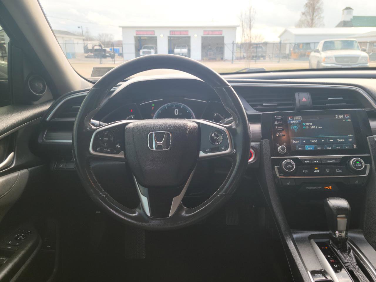 Used 2019 Honda Civic EX-L image 10