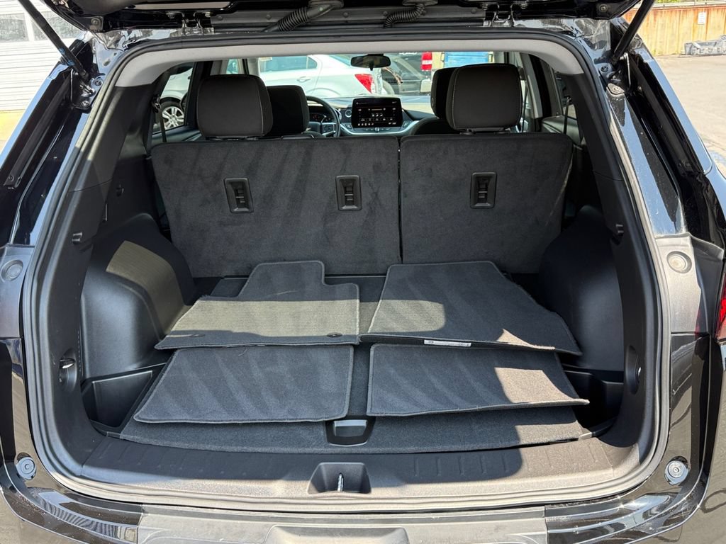 Used 2026 Chevrolet Blazer LT FWD image 24