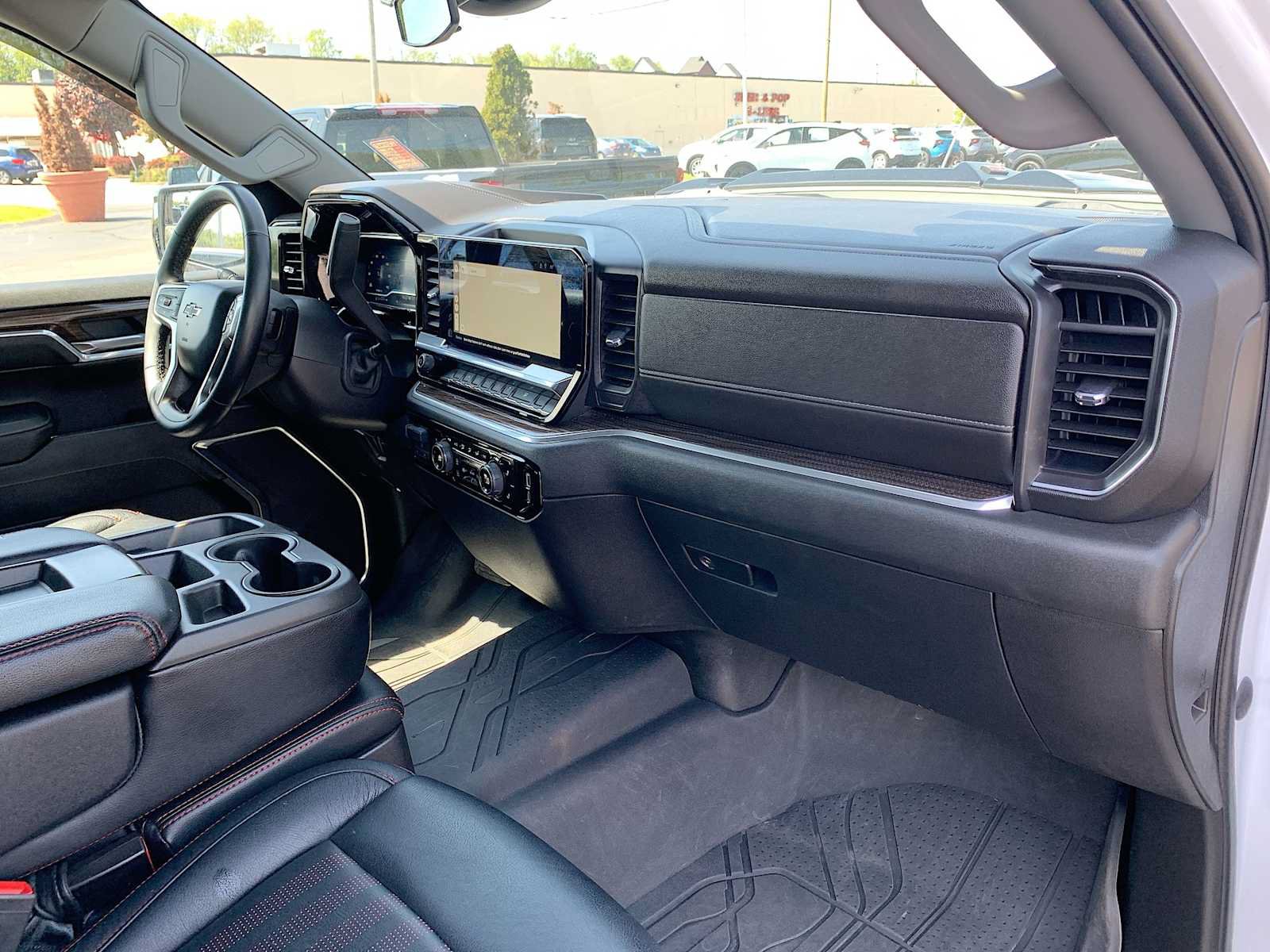 Certified 2023 Chevrolet Silverado 1500 RST w/ Redline Edition AWD/4WD image 27