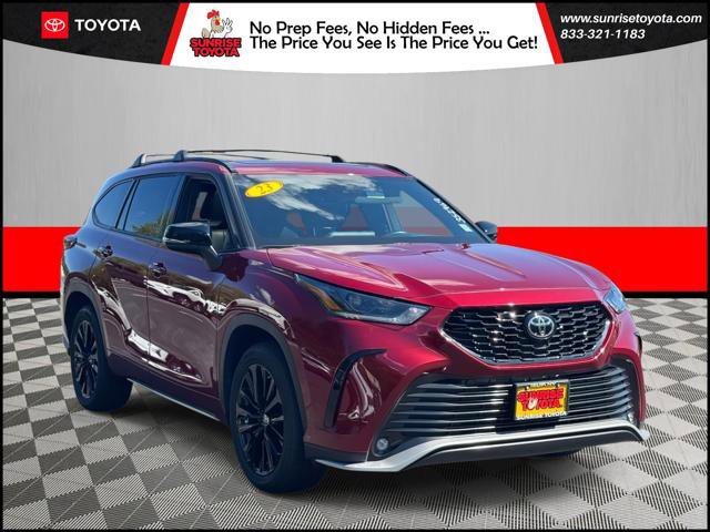 Certified 2023 Toyota Highlander XSE image 1