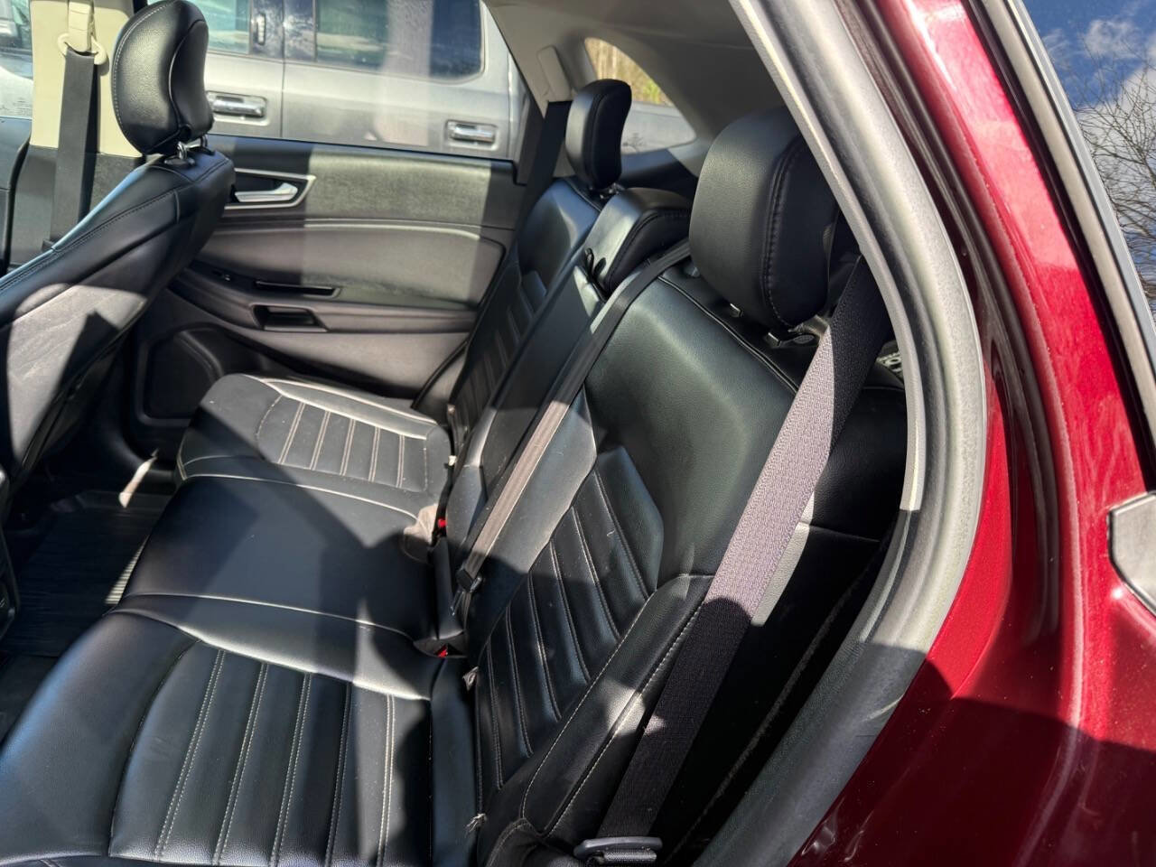 Used 2019 Ford Edge SEL w/ Equipment Group 201A AWD/4WD image 15