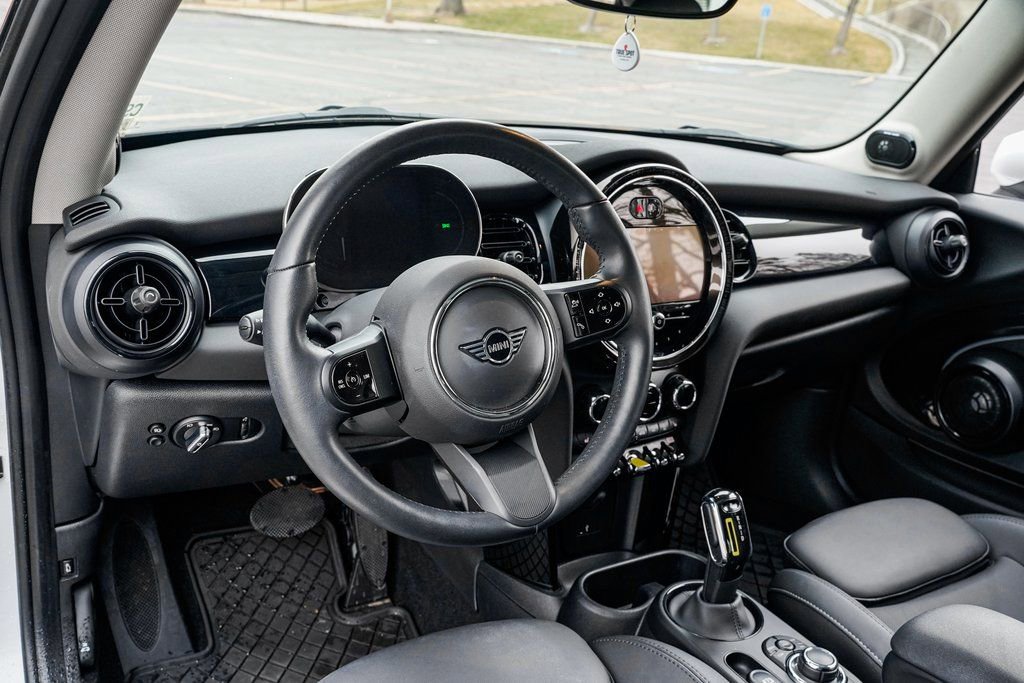 Certified 2024 MINI Cooper SE image 12